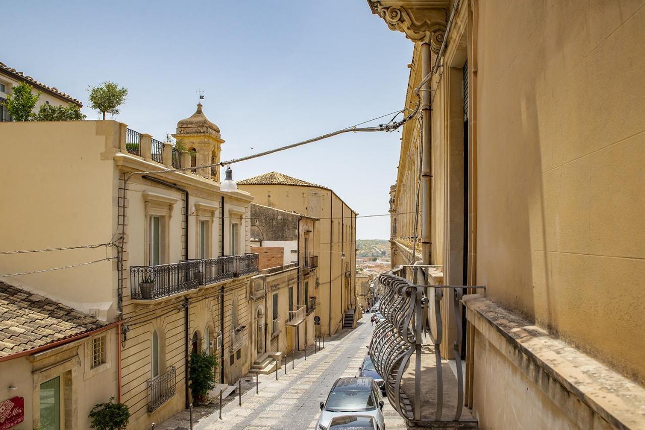 Cavour Apartments By Wonderful Italy Noto Exterior photo